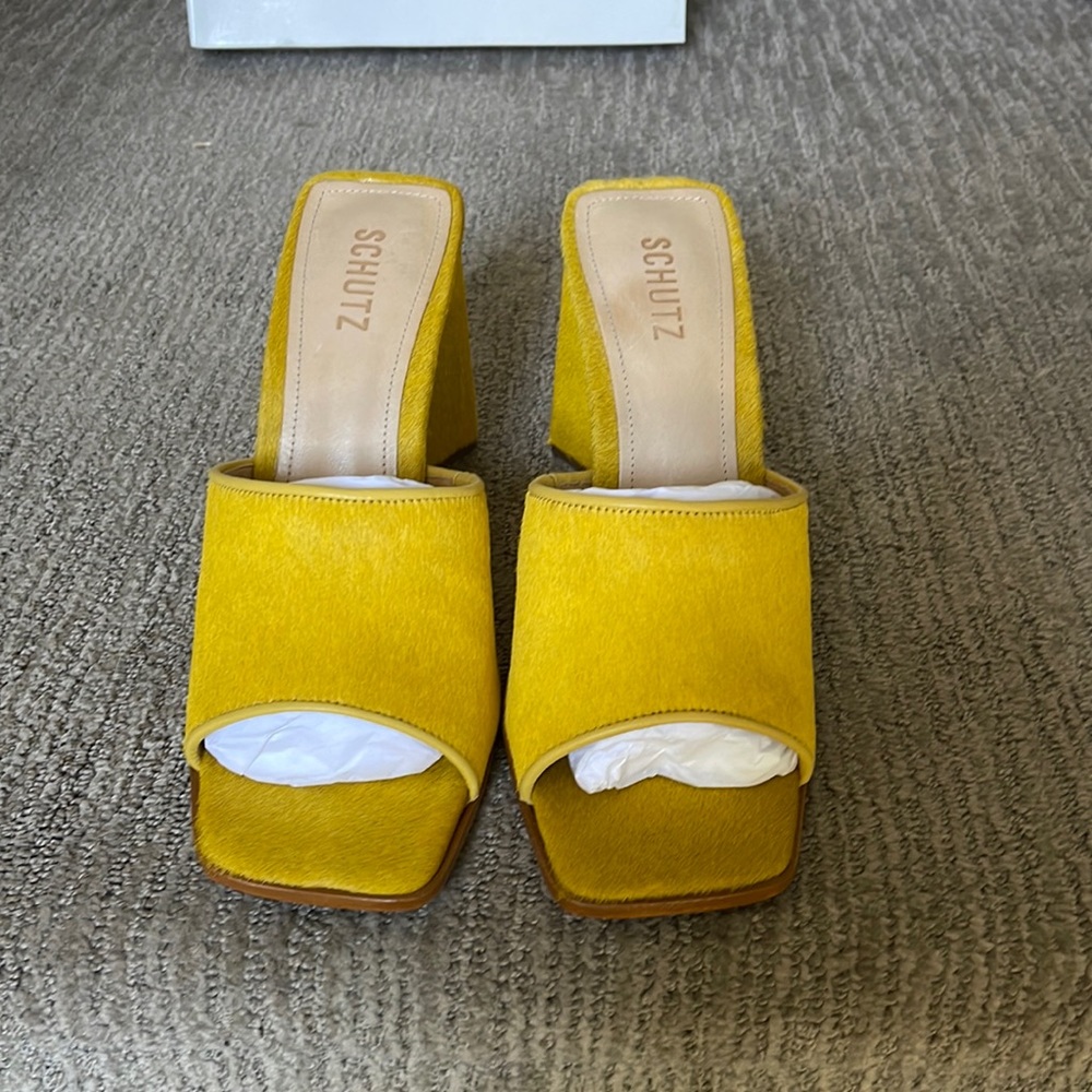 SCHUTZ Mules